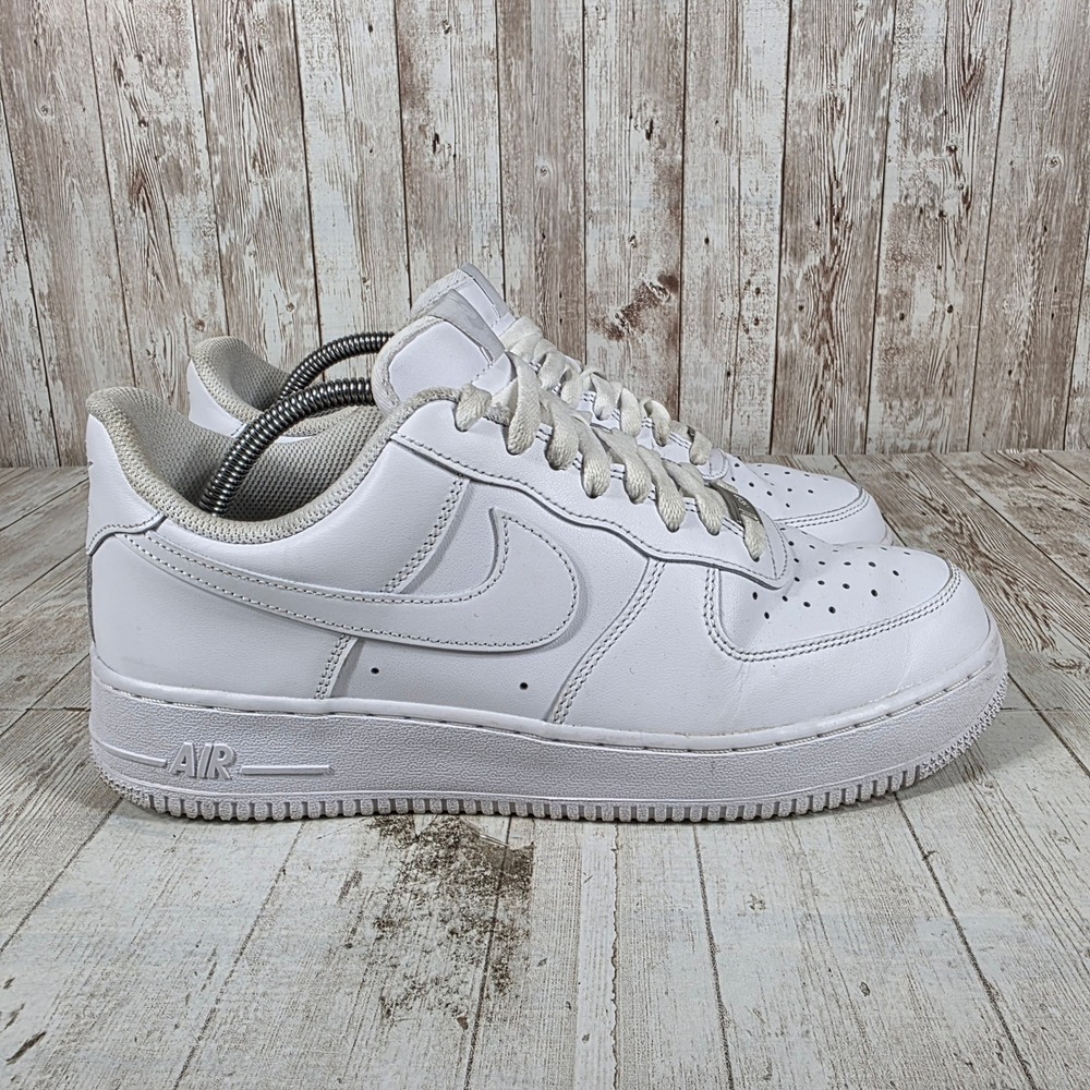 Nike Air Force 1 07 Low Mens White Sneakers CW2288-111 Size 9